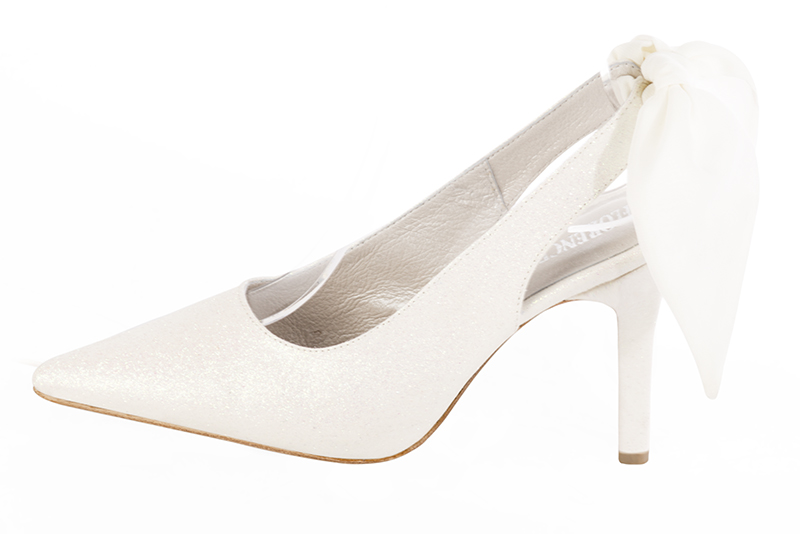 Off white women's slingback shoes. Pointed toe. High slim heel. Profile view - Florence KOOIJMAN